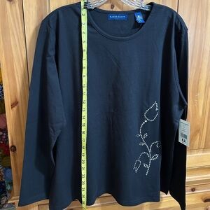 NWT Large Karen Scott black long-sleeve tee with flower shaped silver rivets